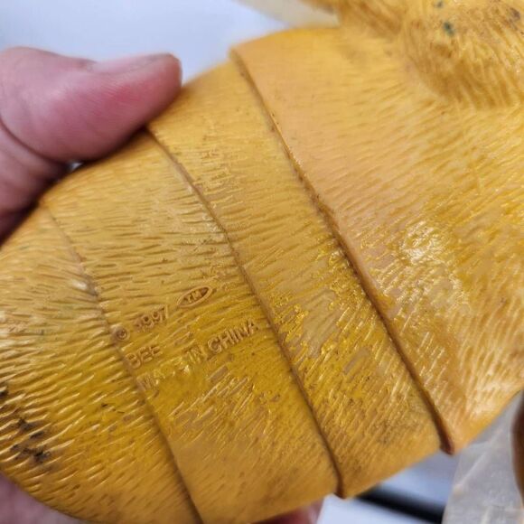 Vintage 1997 TM Giant PVC / Rubber Bumble BEE Yellow Jacket 13" Figure - Picture 8 of 10